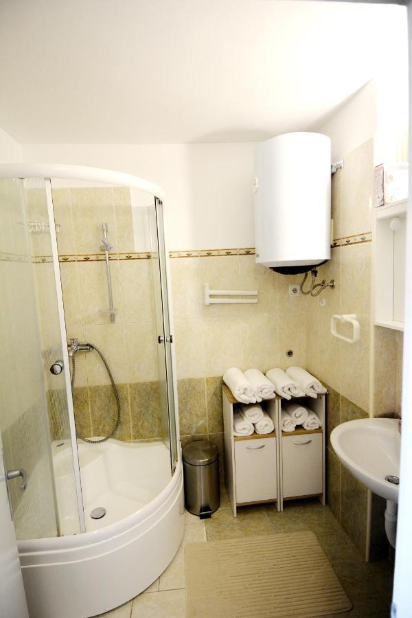 Appartement Apartman Monte Rizzi à Pula Extérieur photo